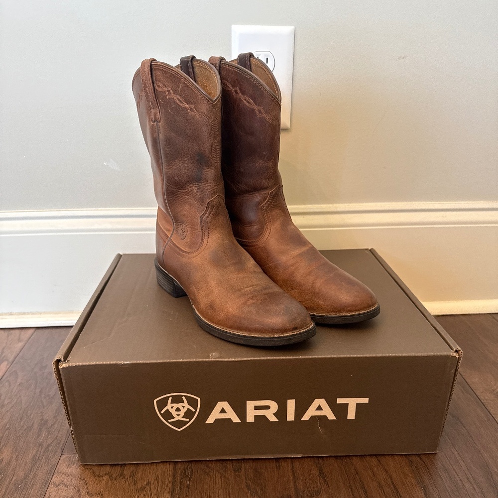 Ariat Heritage Roper Men’s Distressed Brown Western Boots